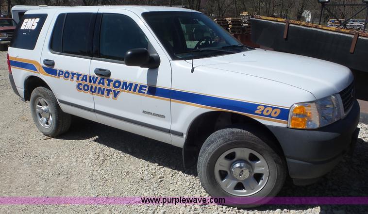 image for item K5236 2004 Ford Explorer SUV