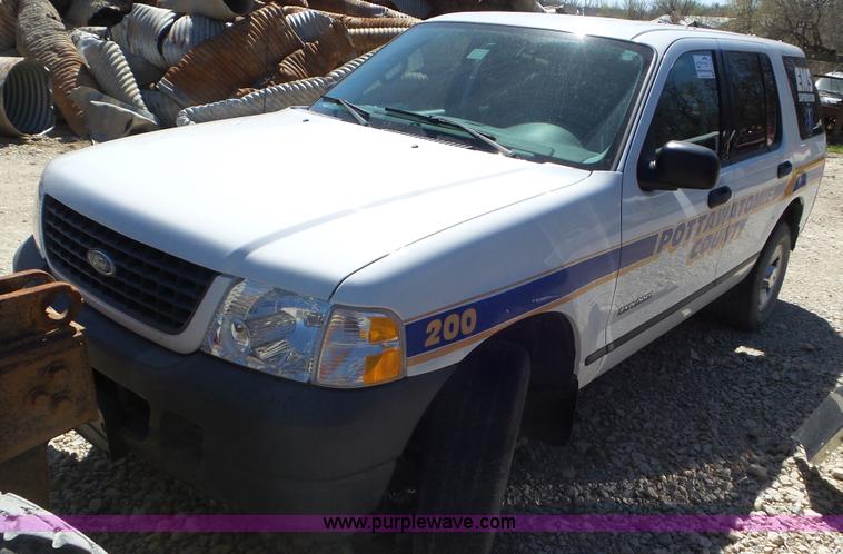 image for item K5236 2004 Ford Explorer SUV