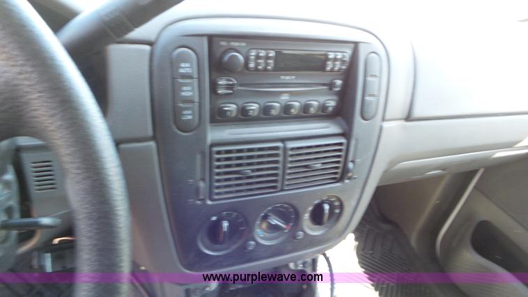 image for item K5236 2004 Ford Explorer SUV