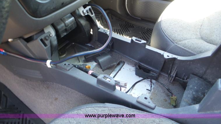 image for item K5236 2004 Ford Explorer SUV