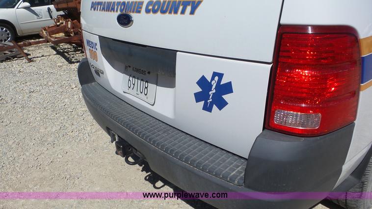 image for item K5236 2004 Ford Explorer SUV