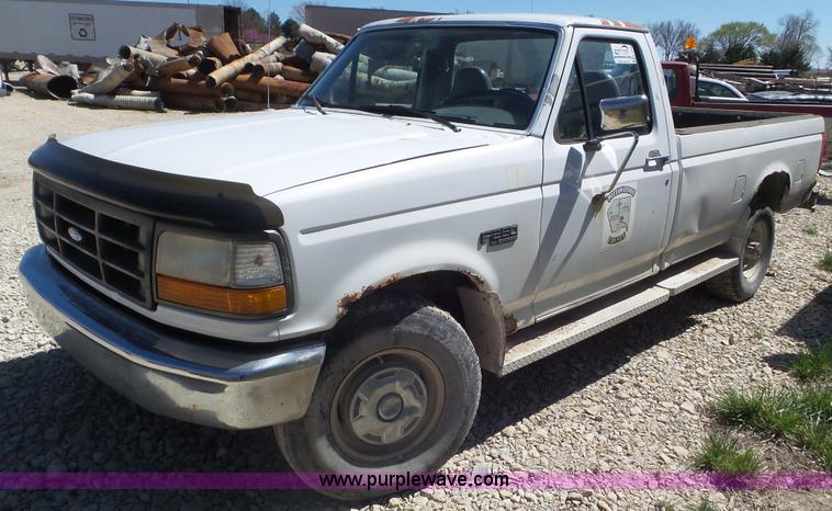 image for item K5239 1995 Ford F250 HD pickup truck