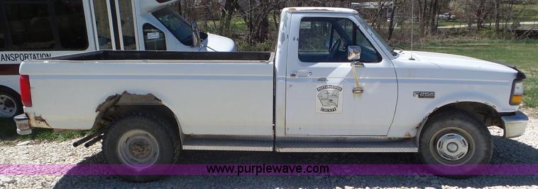 image for item K5239 1995 Ford F250 HD pickup truck