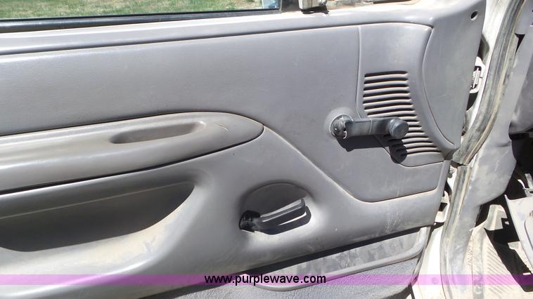 image for item K5239 1995 Ford F250 HD pickup truck