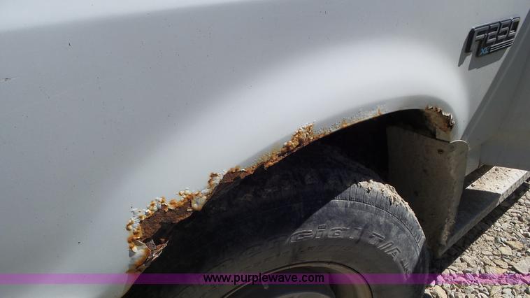 image for item K5239 1995 Ford F250 HD pickup truck