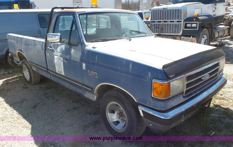 image for item K5242 1991 Ford F150 pickup truck