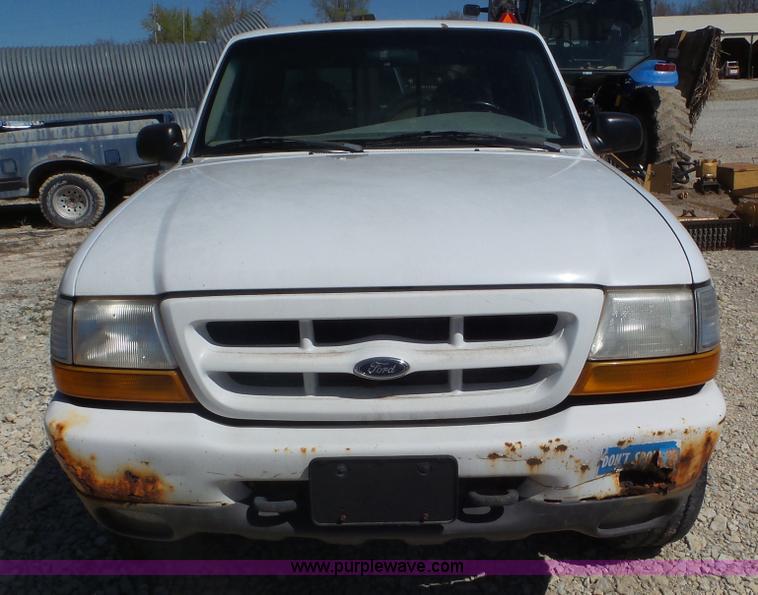 image for item K5243 1999 Ford Ranger SuperCab pickup truck