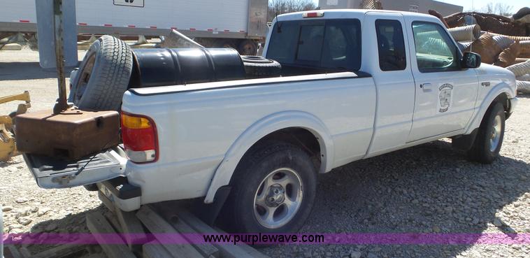 image for item K5243 1999 Ford Ranger SuperCab pickup truck