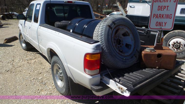 image for item K5243 1999 Ford Ranger SuperCab pickup truck