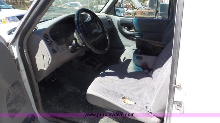 image for item K5243 1999 Ford Ranger SuperCab pickup truck