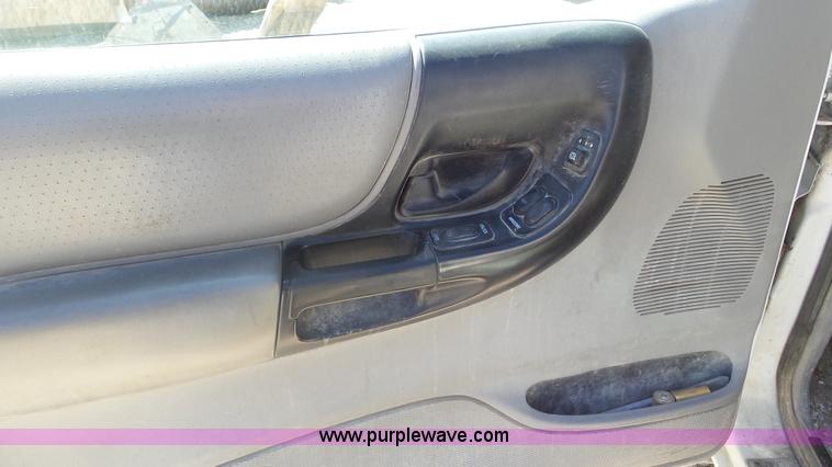 image for item K5243 1999 Ford Ranger SuperCab pickup truck