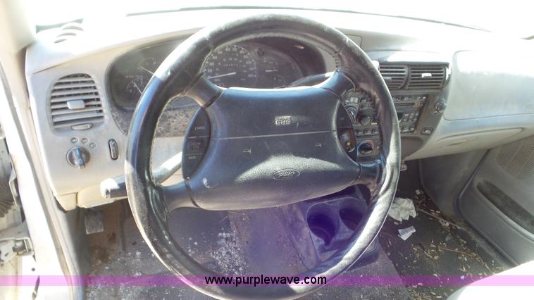 image for item K5243 1999 Ford Ranger SuperCab pickup truck