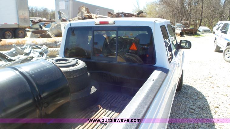 image for item K5243 1999 Ford Ranger SuperCab pickup truck