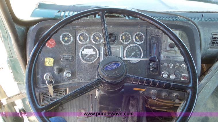 image for item K5244 1989 Ford LTL9000 truck cab and chassis