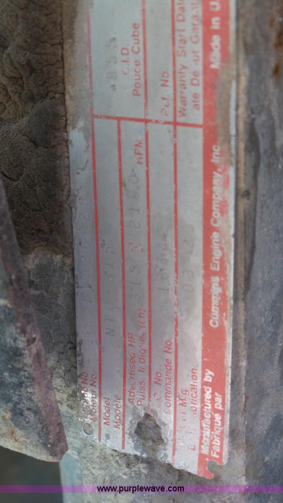 image for item K5244 1989 Ford LTL9000 truck cab and chassis