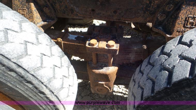 image for item K5244 1989 Ford LTL9000 truck cab and chassis