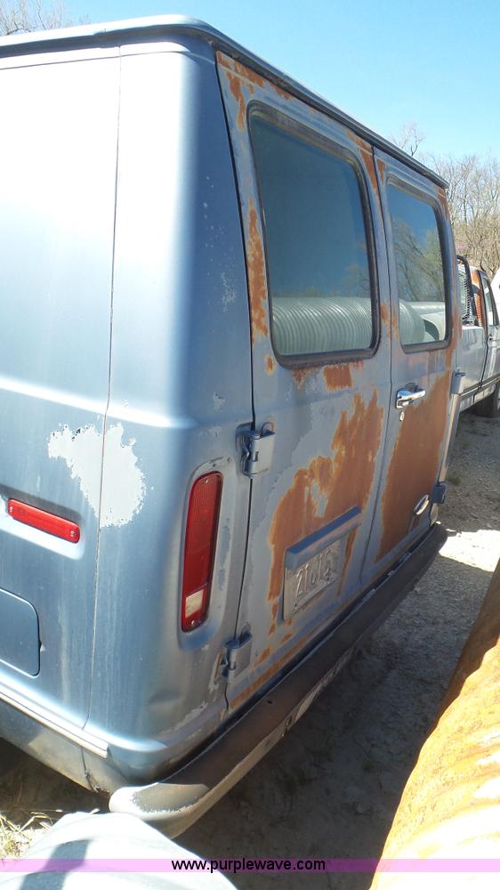 image for item K5245 1990 Ford Econoline E150 van