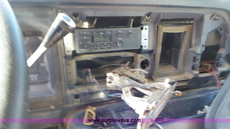 image for item K5245 1990 Ford Econoline E150 van