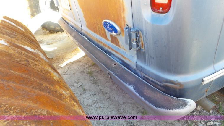 image for item K5245 1990 Ford Econoline E150 van