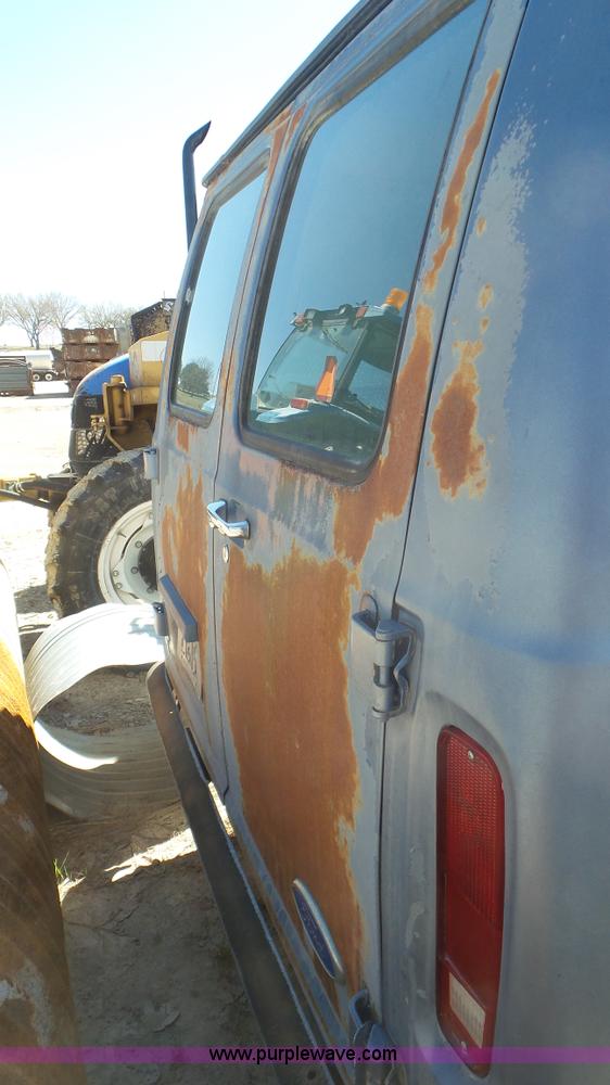 image for item K5245 1990 Ford Econoline E150 van