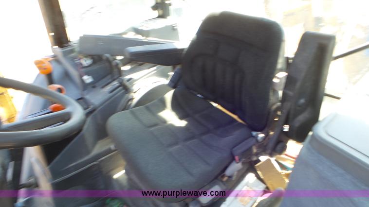 image for item K5246 1996 New Holland 7740 tractor