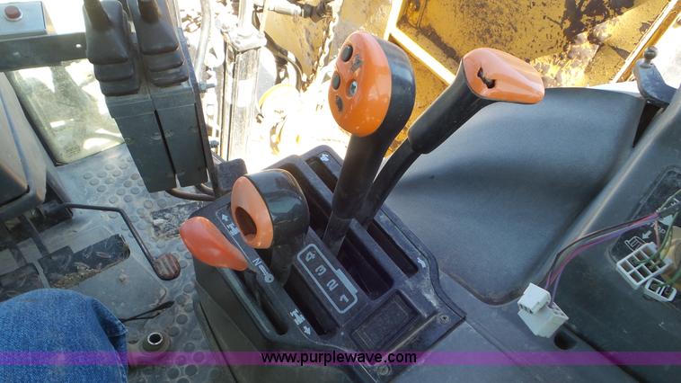 image for item K5246 1996 New Holland 7740 tractor