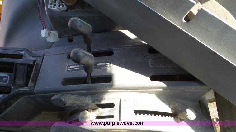 image for item K5246 1996 New Holland 7740 tractor