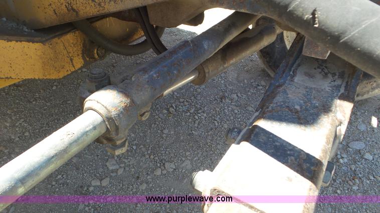 image for item K5246 1996 New Holland 7740 tractor