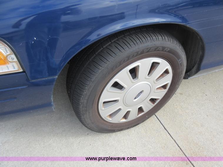 image for item K7536 2011 Ford Crown Victoria Police Interceptor