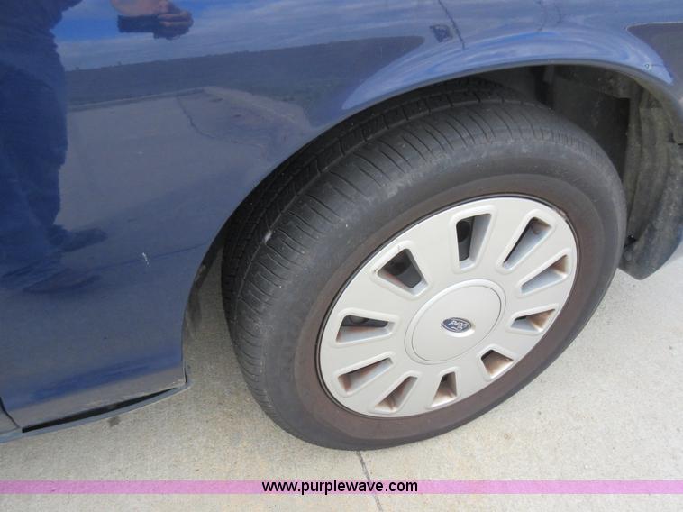 image for item K7536 2011 Ford Crown Victoria Police Interceptor