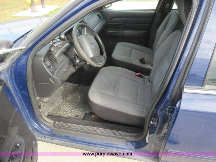 image for item K7536 2011 Ford Crown Victoria Police Interceptor
