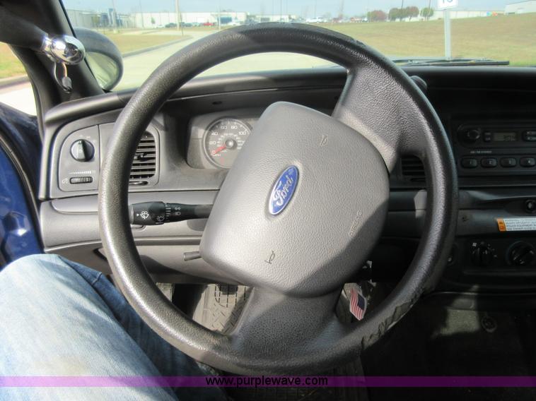 image for item K7536 2011 Ford Crown Victoria Police Interceptor