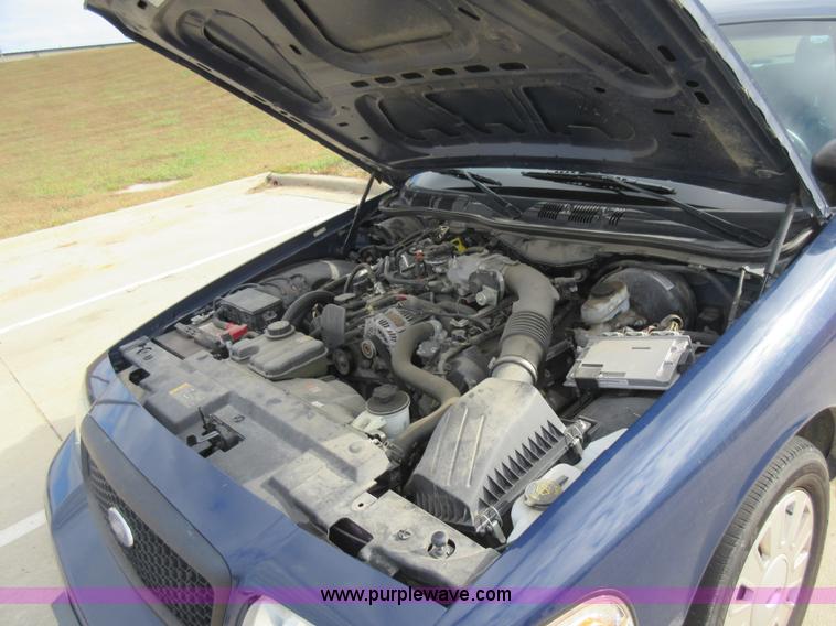 image for item K7537 2011 Ford Crown Victoria Police Interceptor