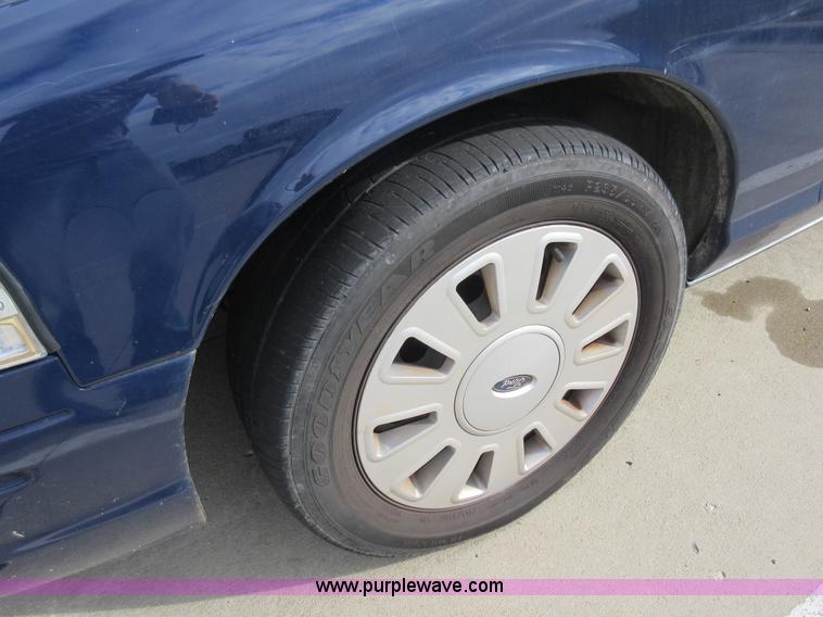 image for item K7537 2011 Ford Crown Victoria Police Interceptor