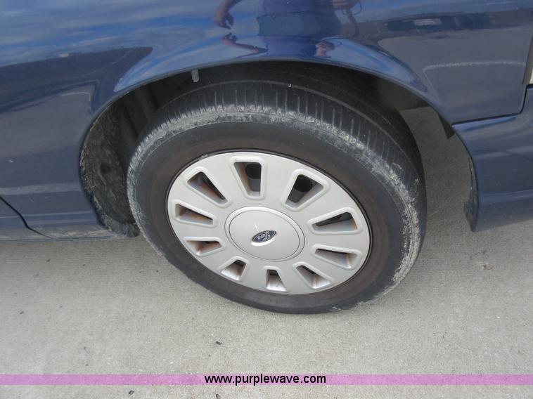 image for item K7537 2011 Ford Crown Victoria Police Interceptor