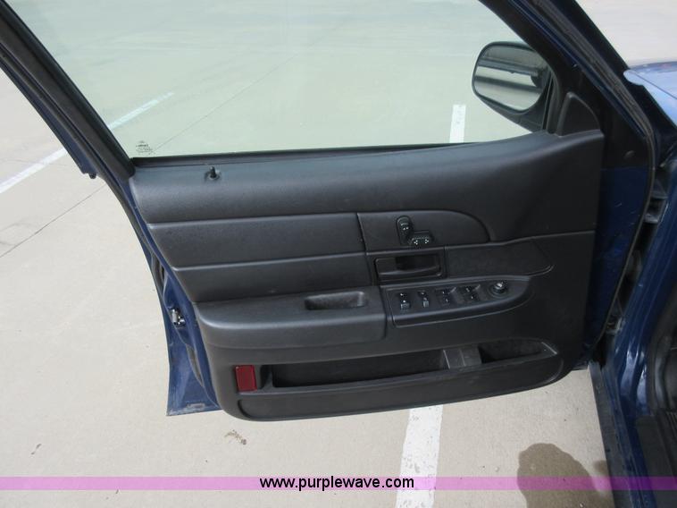 image for item K7537 2011 Ford Crown Victoria Police Interceptor