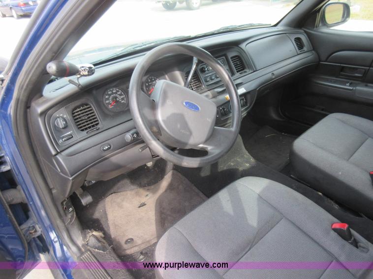 image for item K7537 2011 Ford Crown Victoria Police Interceptor