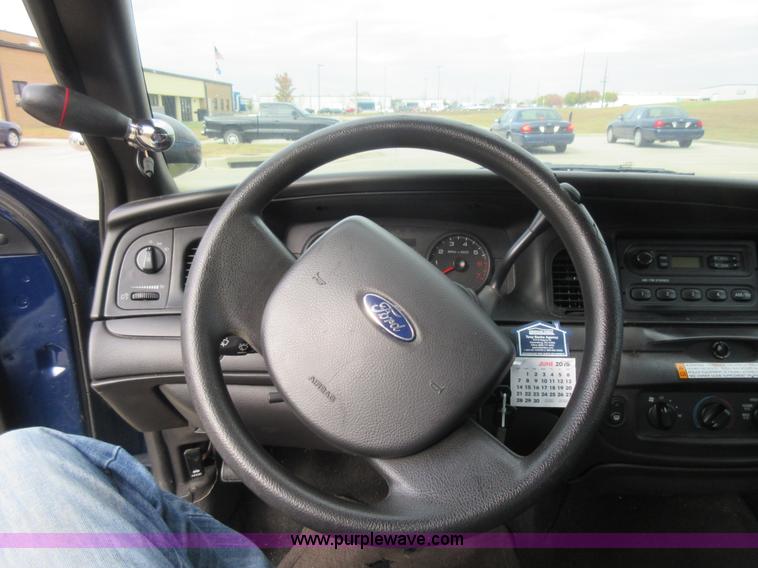image for item K7537 2011 Ford Crown Victoria Police Interceptor