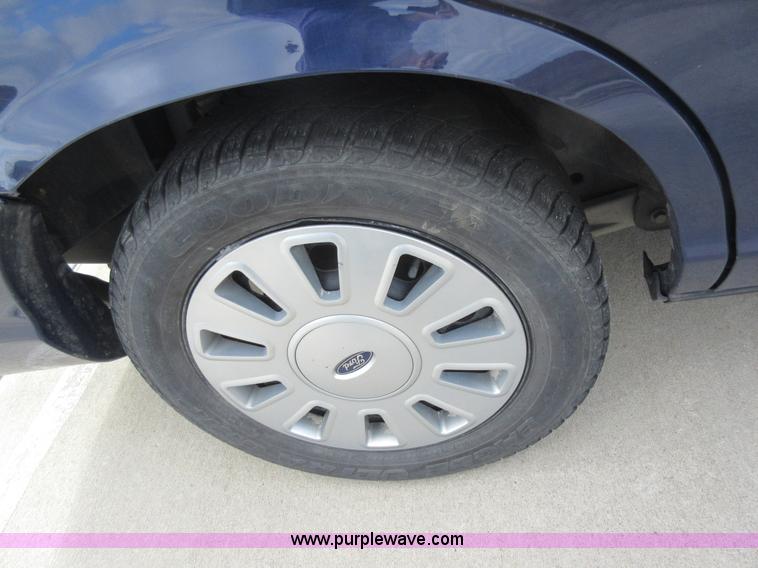 image for item K7538 2011 Ford Crown Victoria Police Interceptor