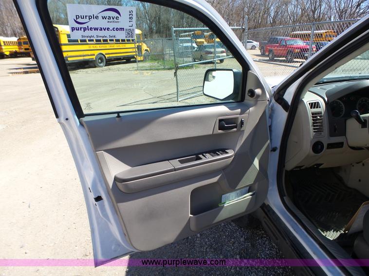 image for item L1835 2012 Ford Escape SUV