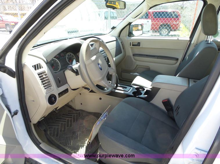 image for item L1835 2012 Ford Escape SUV