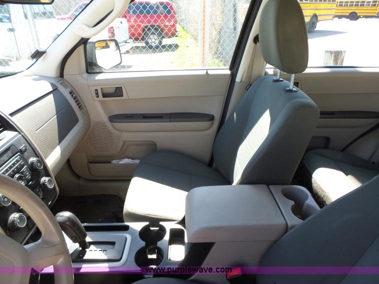 image for item L1835 2012 Ford Escape SUV