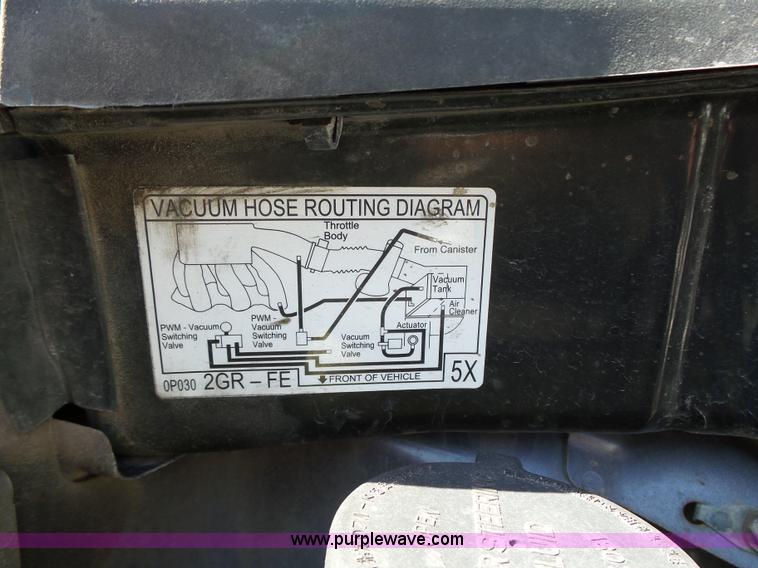image for item L5650 2010 Toyota Sienna LE van