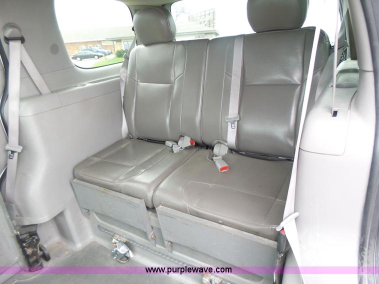 image for item L6003 2006 Chevrolet Uplander handicap accessible van