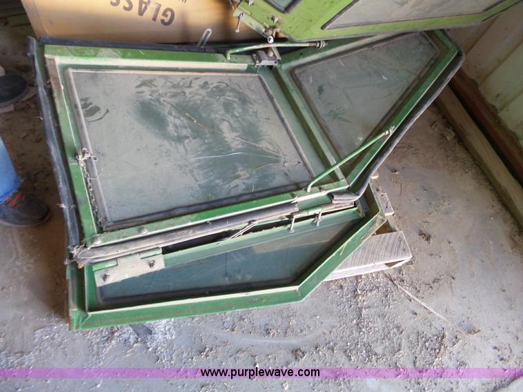 image for item L6170 John Deere 3020 tractor