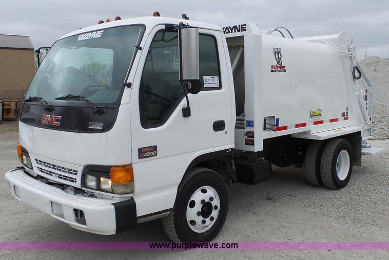 image for item L6296 2000 Isuzu W4500 refuse truck