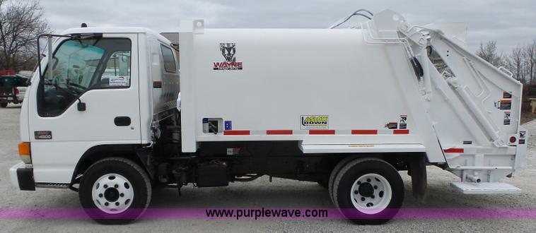 image for item L6296 2000 Isuzu W4500 refuse truck
