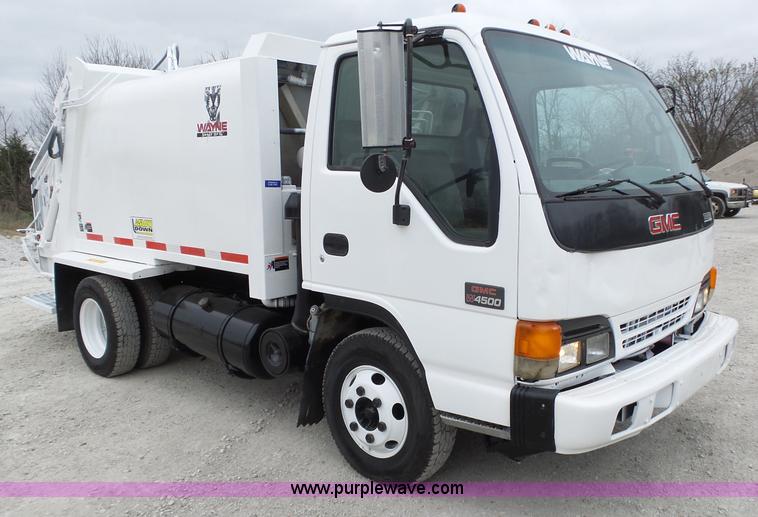 image for item L6296 2000 Isuzu W4500 refuse truck