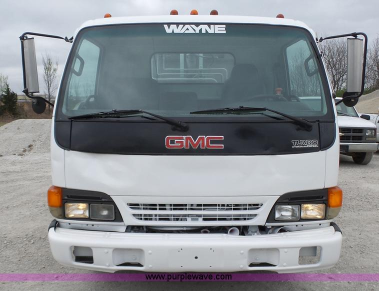 image for item L6296 2000 Isuzu W4500 refuse truck