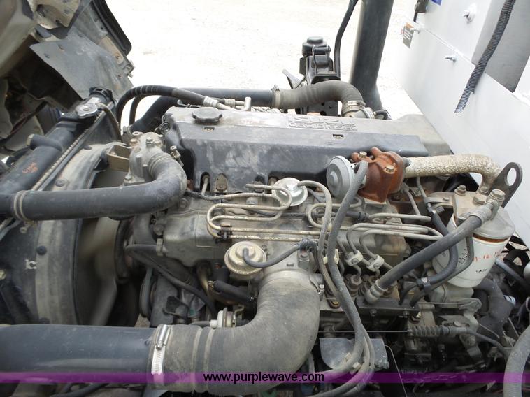 image for item L6296 2000 Isuzu W4500 refuse truck